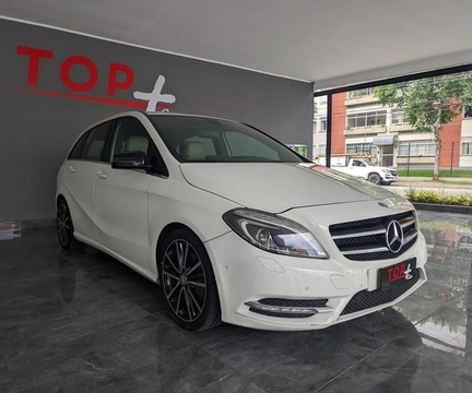Mercedes-Benz Classe B 200 2.0 136cv Aut. 2013 Branco — foto 1 de 3