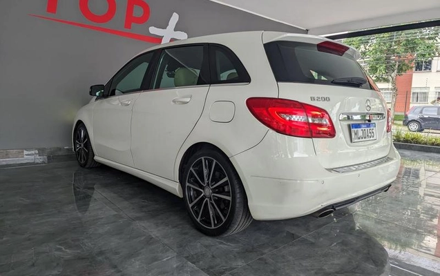 imagem-https://www.socarrao.com.br/sc-vehicle-images-prod/553/1785855188898-7695213_2_B_f2bea3442b.jpeg