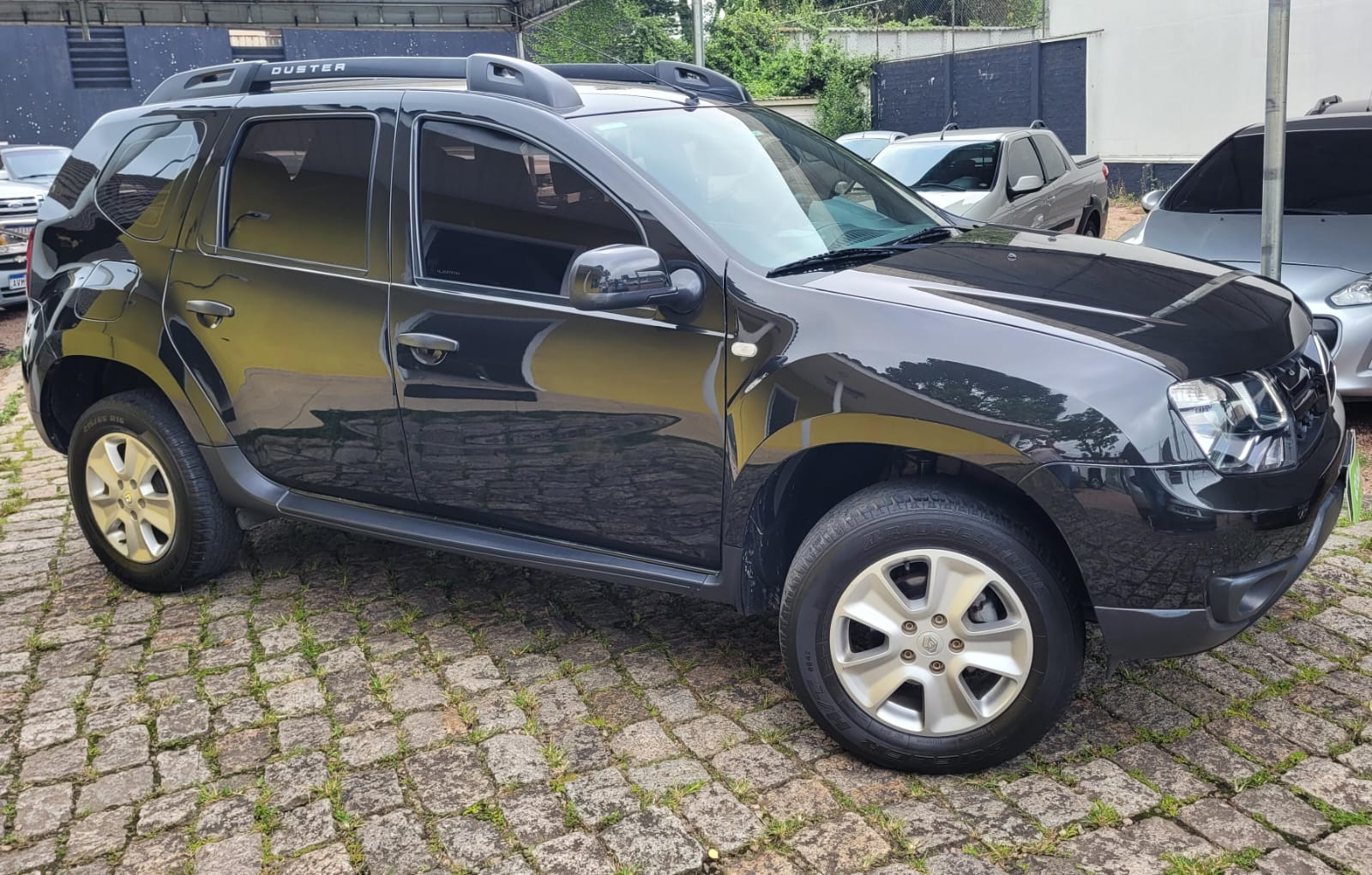 Renault Duster 2020 Preto — foto 1 de 3