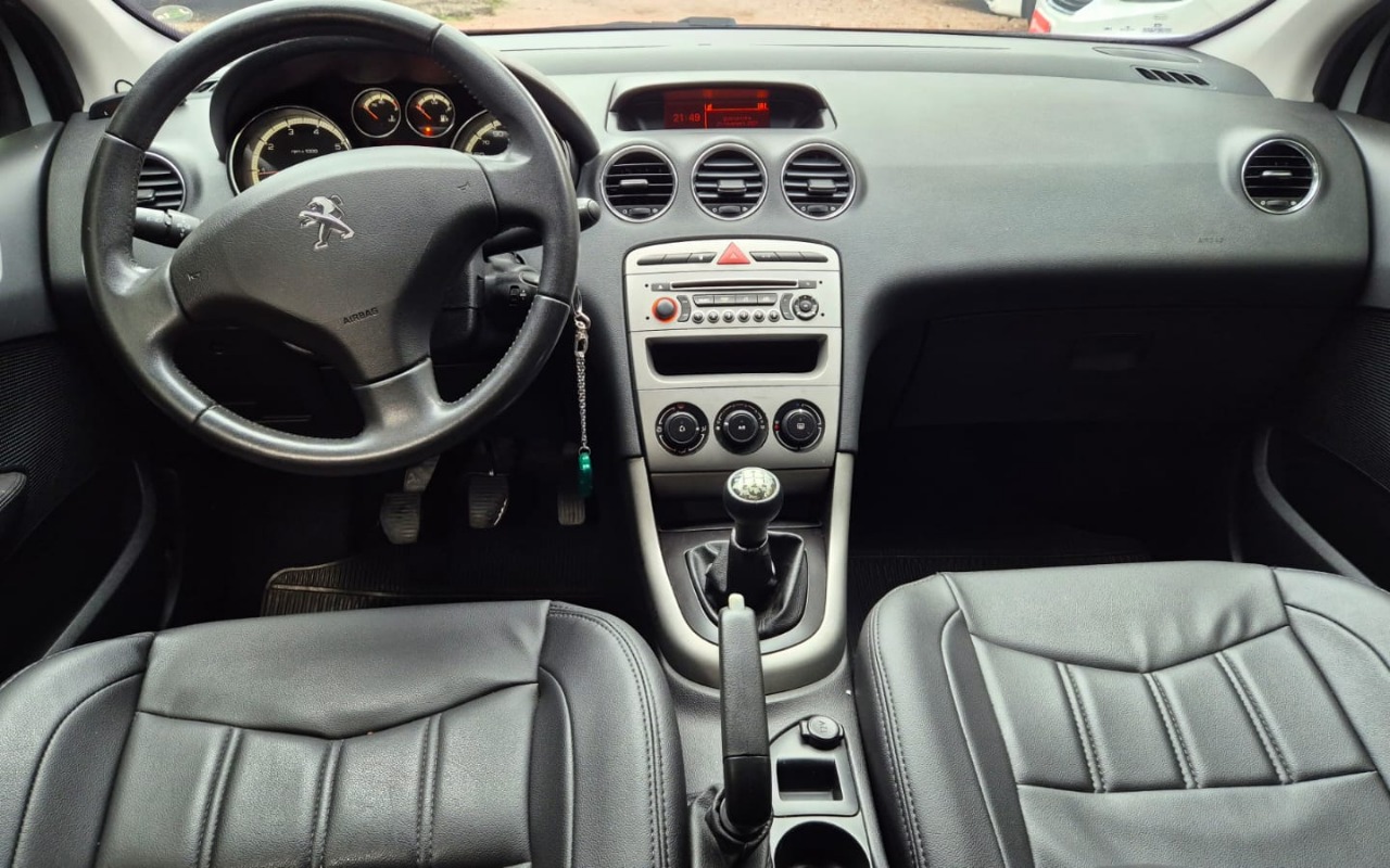 imagem-https://www.socarrao.com.br/sc-vehicle-images-prod/55303/1784916713289-V2hhdHNBcHAgSW1hZ2UgMjAyNi0wNy0yNCBhdCAxMy41Ni4xMyAoMikuanBlZw.jpeg
