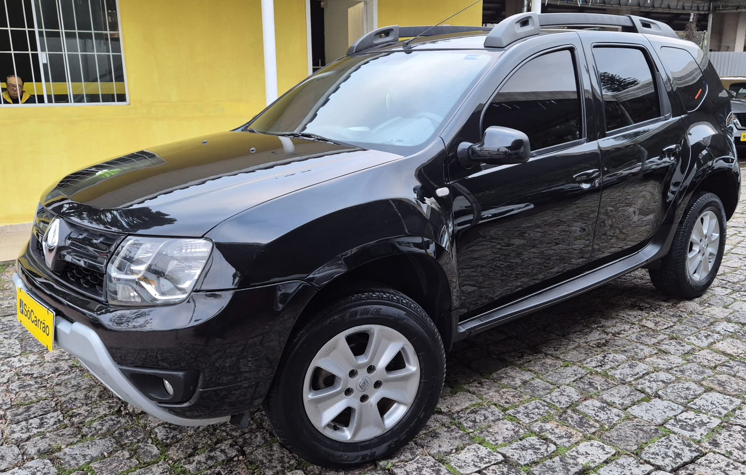 Renault Duster 2016 Preto — foto 1 de 3