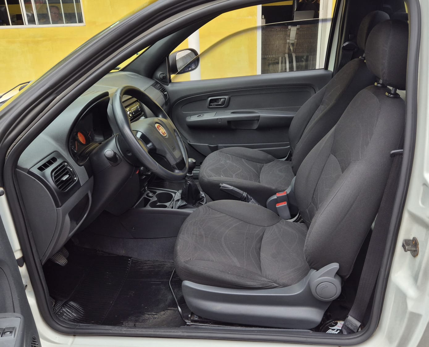 imagem-https://www.socarrao.com.br/sc-vehicle-images-prod/55330/1769989128543-7219449OR_1768246555_61_460.jpg