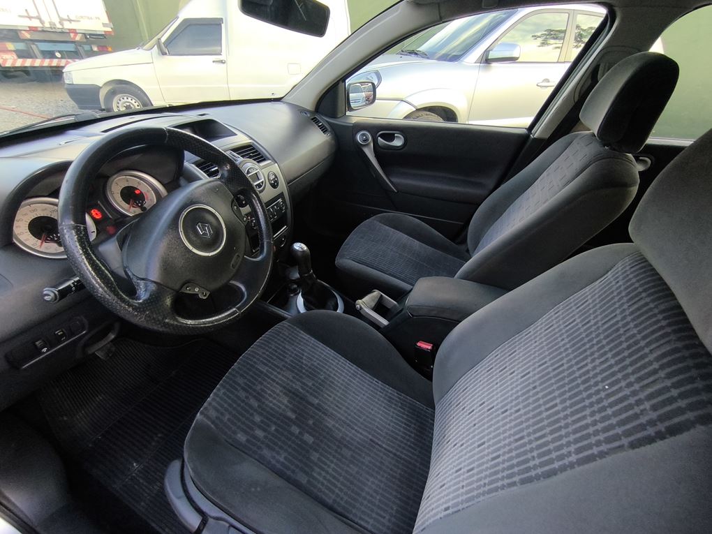 imagem-https://www.socarrao.com.br/sc-vehicle-images-prod/55374/1769989128582-7141119OR_1765567668_93_560.jpg