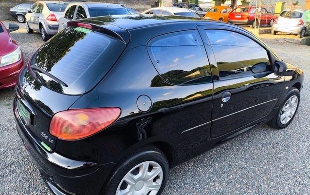 imagem-https://www.socarrao.com.br/sc-vehicle-images-prod/55384/1771610737043-SU1HXzIwMjYwMjE5XzE3NTczNyAoQ29weSkuanBn.jpg