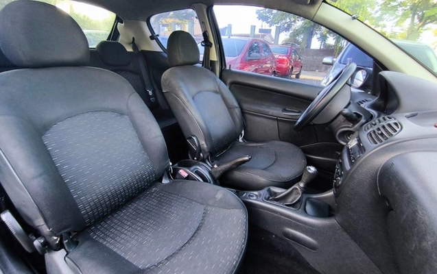 imagem-https://www.socarrao.com.br/sc-vehicle-images-prod/55384/1771610783796-SU1HXzIwMjYwMjE5XzE3NTkwOCAoQ29weSkuanBn.jpg