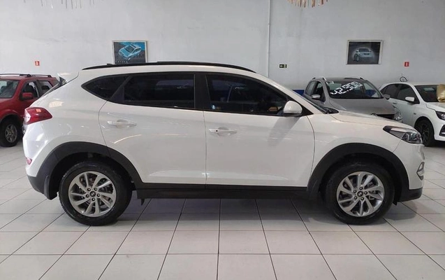 imagem-https://www.socarrao.com.br/sc-vehicle-images-prod/55415/1787338895666-7390383_5_B_c631a04163.jpeg