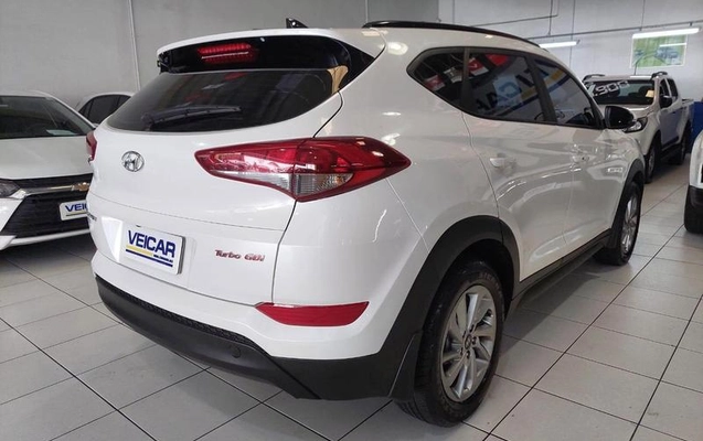 imagem-https://www.socarrao.com.br/sc-vehicle-images-prod/55415/1787338895667-7390383_6_B_f8bf74ba75.jpeg