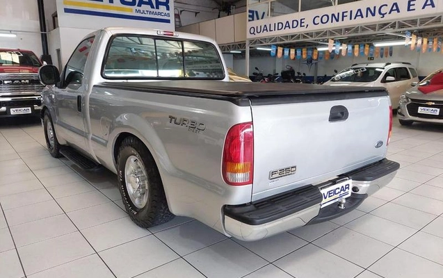 imagem-https://www.socarrao.com.br/sc-vehicle-images-prod/55435/1785870218833-7644277_8_B_e5b7f1bb90.jpeg