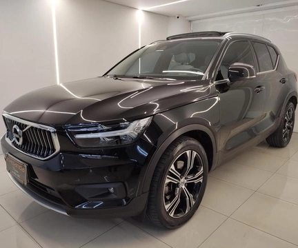 Volvo XC40 2020 Preto — foto 1 de 3