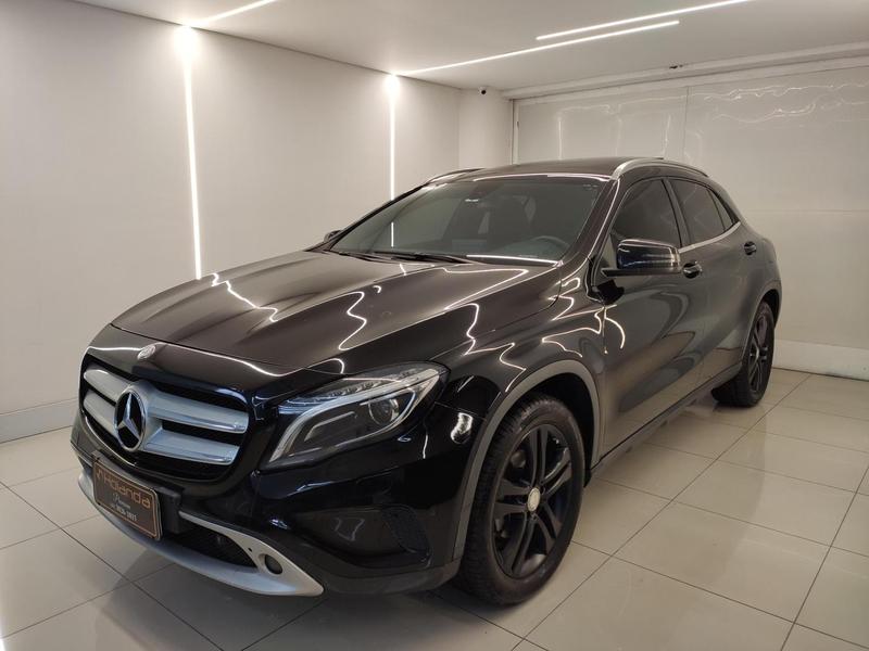 Mercedes-Benz GLA 200 2016 Preto — foto 1 de 3