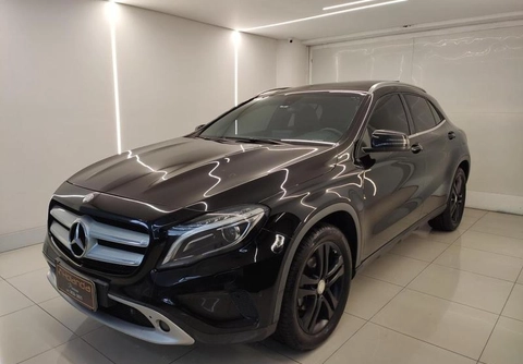Mercedes-Benz GLA 200 2016 Preto — foto 1 de 3