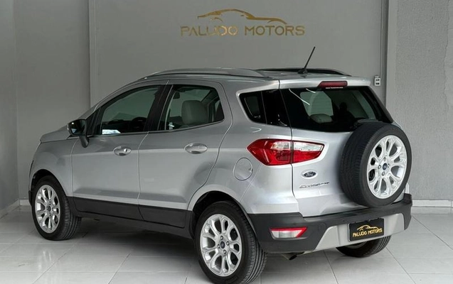 imagem-https://www.socarrao.com.br/sc-vehicle-images-prod/5550/1786657843992-7697613_12_B_6352b00465.jpeg