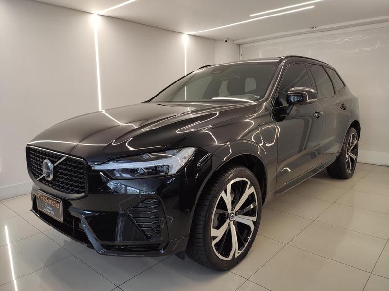 Volvo XC60 2022 Preto — foto 1 de 3