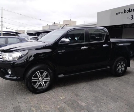 Toyota Hilux 2018 Preto — foto 1 de 3