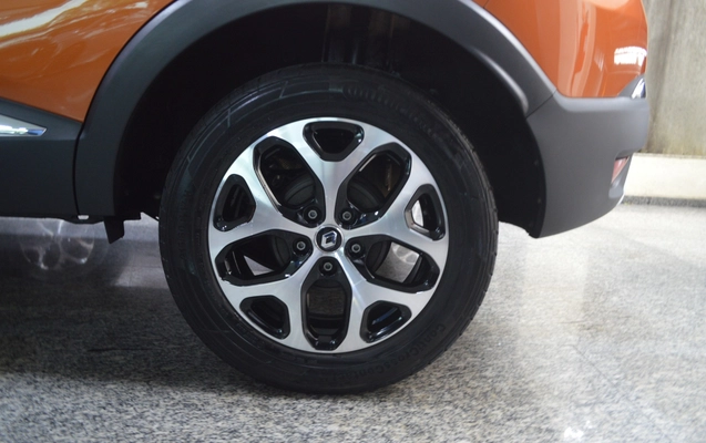 imagem-https://www.socarrao.com.br/sc-vehicle-images-prod/55626/1772738734524-86a45f6b-9610-4fd0-9dce-295411892a33.jpg
