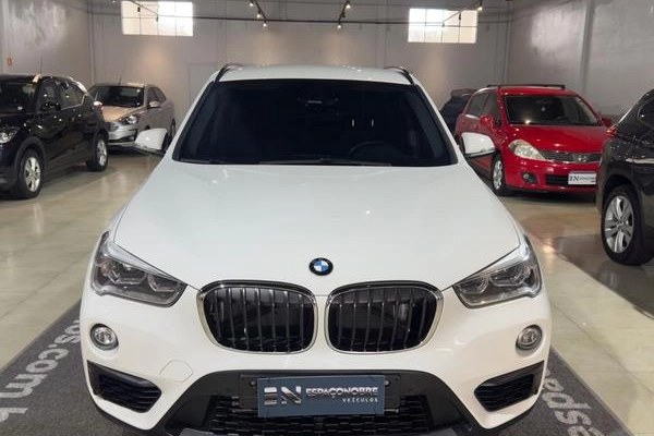 imagem-https://www.socarrao.com.br/sc-vehicle-images-prod/55693/1778681634570-7091669_1_B_404ed54df2.jpeg