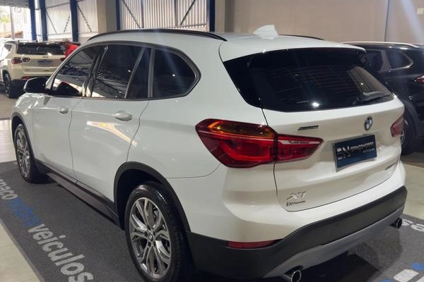 imagem-https://www.socarrao.com.br/sc-vehicle-images-prod/55693/1778681634570-7091669_4_B_df78cdbe66.jpeg
