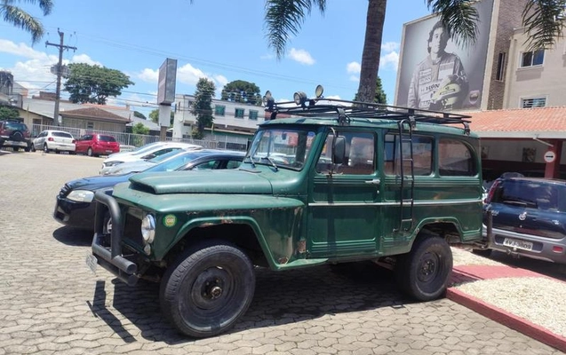 imagem-https://www.socarrao.com.br/sc-vehicle-images-prod/55823/1787322772277-7559106_16_B_778431c735.jpeg