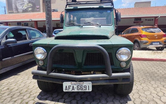 imagem-https://www.socarrao.com.br/sc-vehicle-images-prod/55823/1787322772285-7559106_14_B_7a4976fd51.jpeg