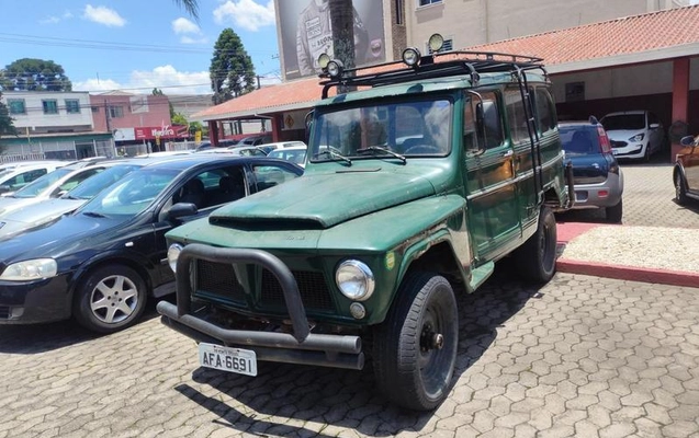imagem-https://www.socarrao.com.br/sc-vehicle-images-prod/55823/1787322772291-7559106_15_B_f3b00629be.jpeg