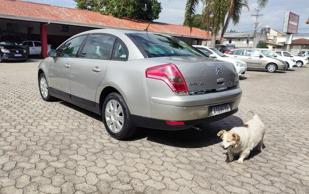 imagem-https://www.socarrao.com.br/sc-vehicle-images-prod/55838/1776363784397-7693668_16_B_556ef1071a.jpeg