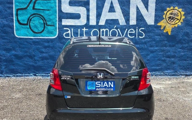 imagem-https://www.socarrao.com.br/sc-vehicle-images-prod/55946/1789149753700-7563879_15_B_2c5dbf809e.jpeg