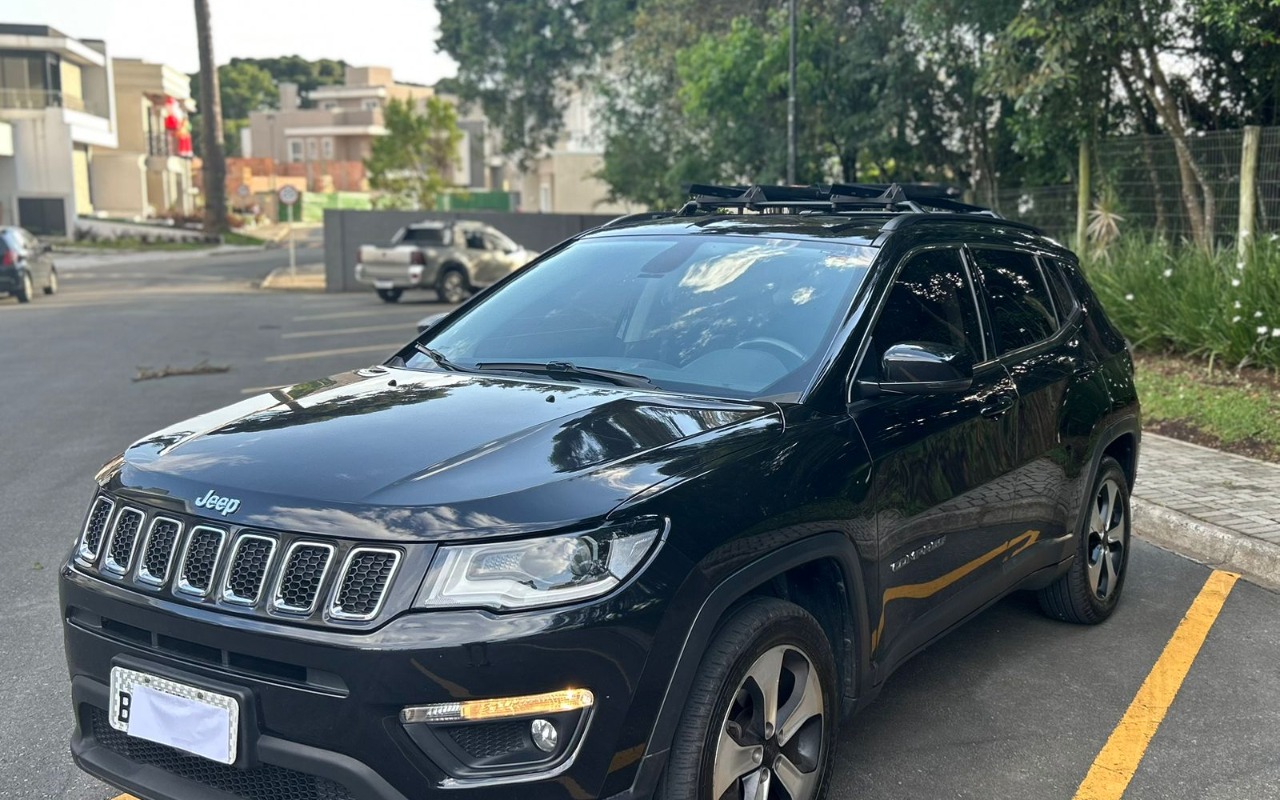 Jeep Compass 2018 Preto — foto 1 de 3