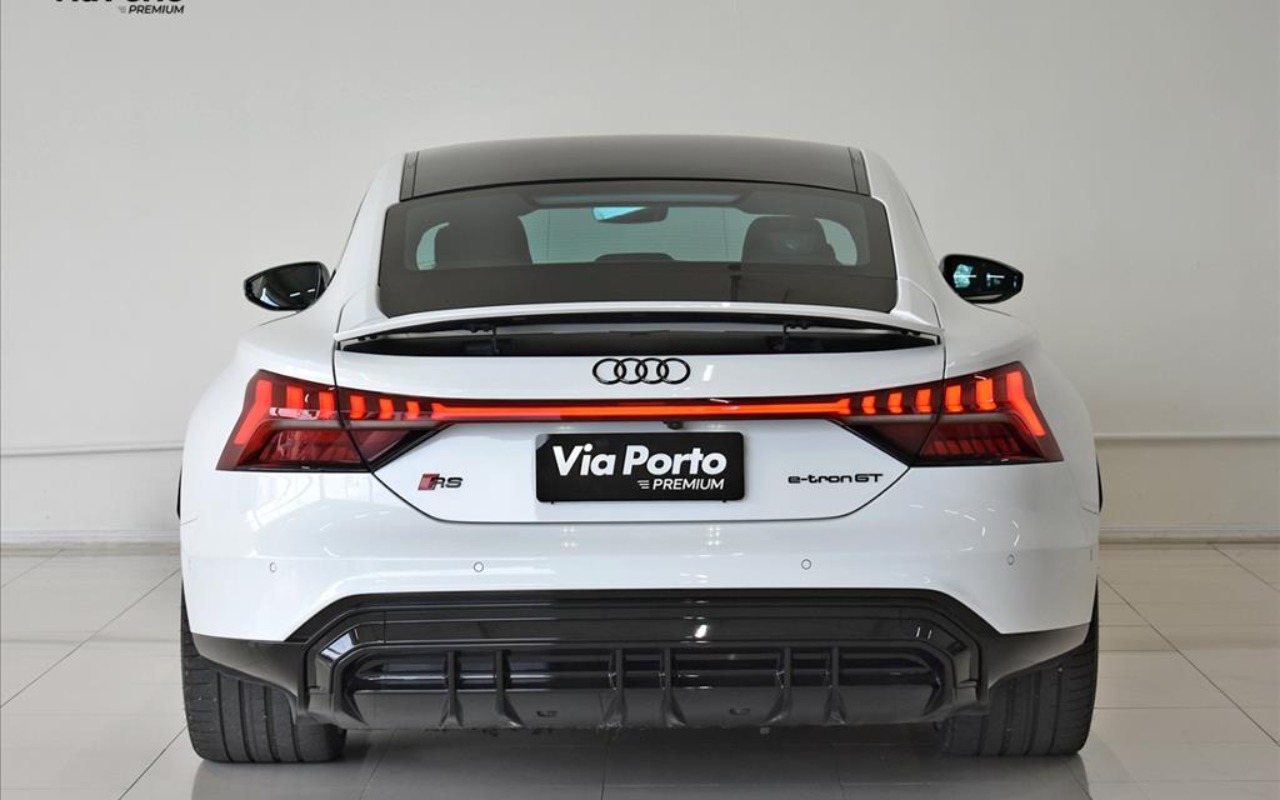 imagem-https://www.socarrao.com.br/sc-vehicle-images-prod/56172/1769989463470-7026049OR_36396600_1762002034_76260.jpg