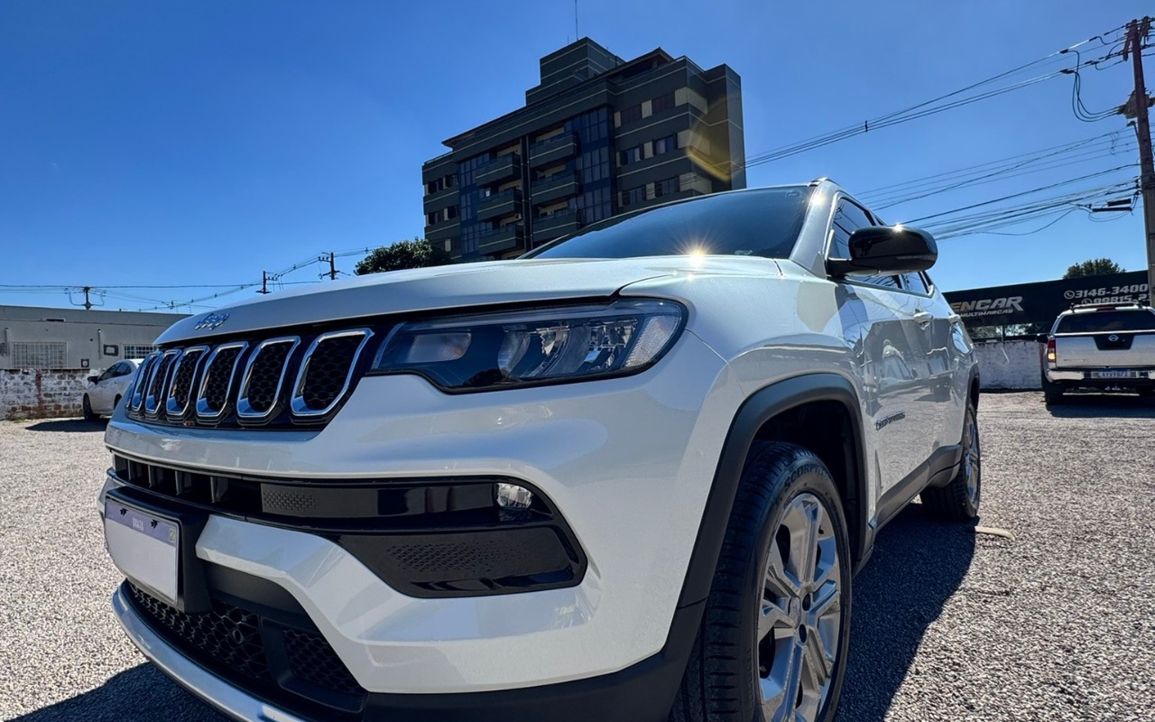 Jeep Compass 2023 Branco — foto 1 de 3
