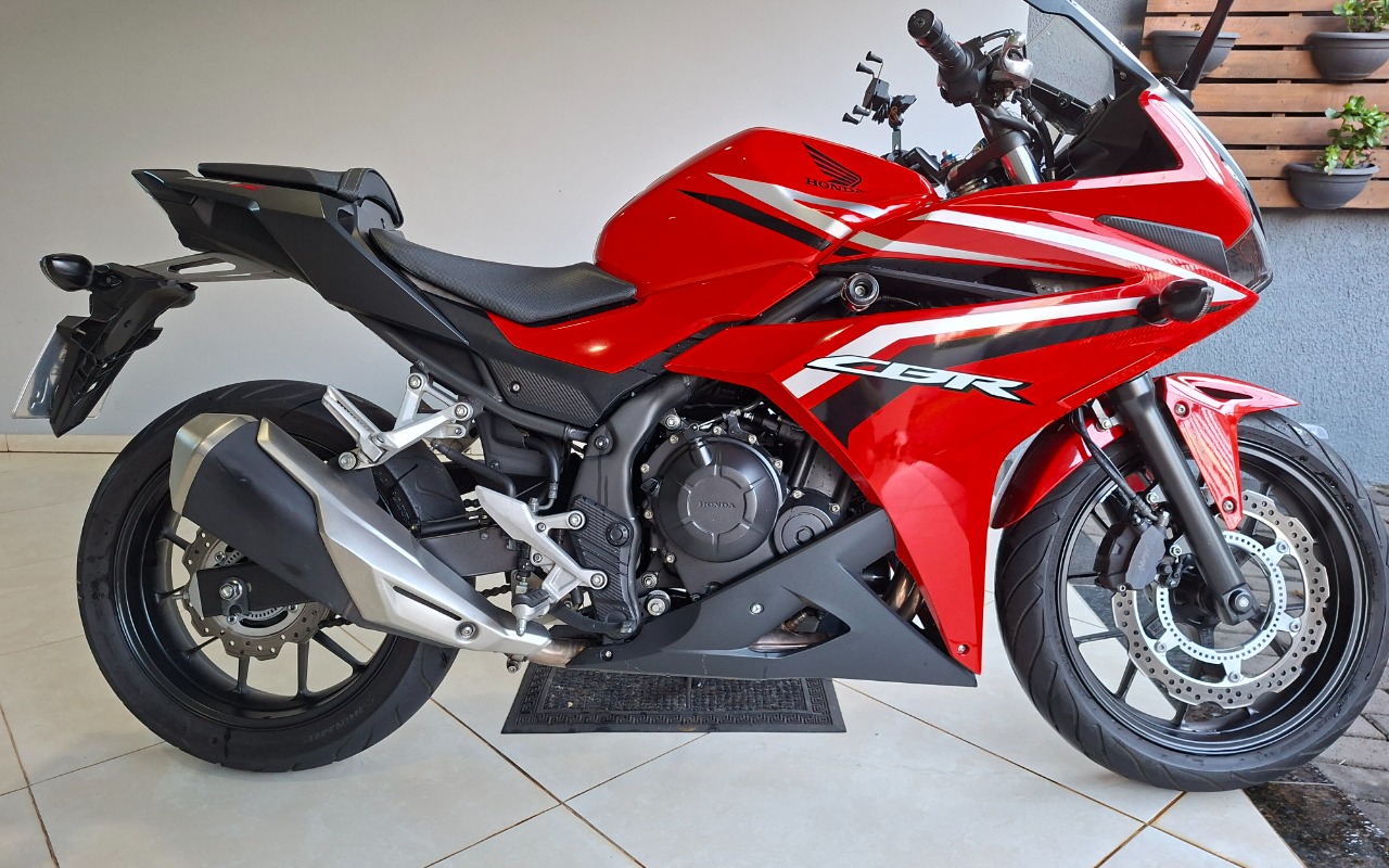 Honda CBR 500R  na cor Vermelho em Guarapuava / PR - 56254