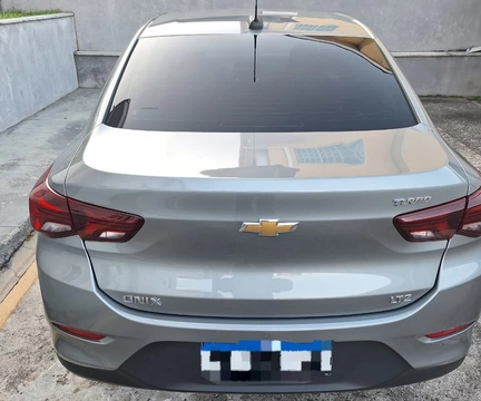 Chevrolet Onix 2024 Cinza — foto 1 de 3