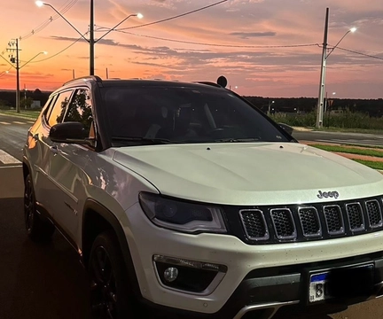 Jeep Compass 2019 Branco — foto 1 de 3