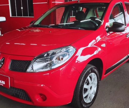 Renault Sandero 2010 Vermelho — foto 1 de 3