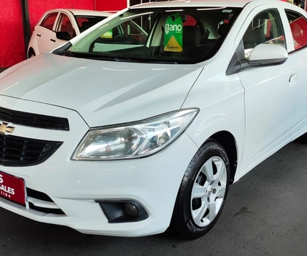 Chevrolet Onix 2018 Branco — foto 1 de 3