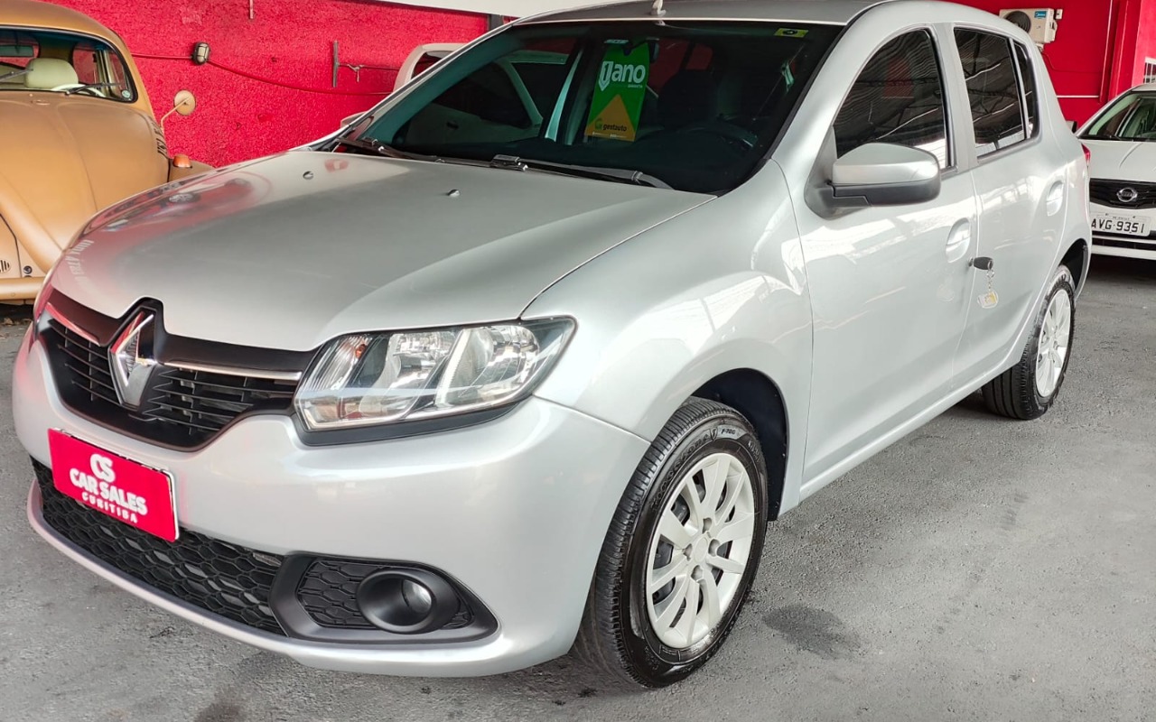 Renault Sandero 2015 Cinza — foto 1 de 3