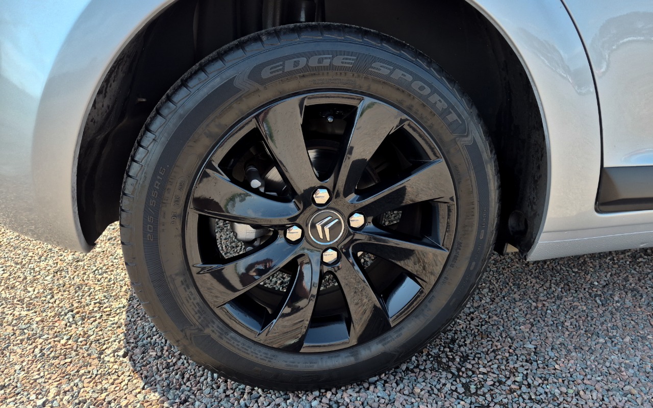 imagem-https://www.socarrao.com.br/sc-vehicle-images-prod/56331/1786461250665-Rm90b3MgQzQgLSBlZGl0YWRhcyAtIDA5LjA4LjIwMjYtMTcuanBn.jpg