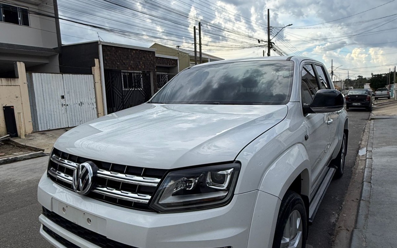 Volkswagen Amarok 2017 Branco — foto 1 de 3