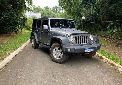 Jeep Wrangler 2015 Cinza — foto 1 de 3