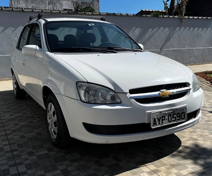 Chevrolet Classic 2015 Branco — foto 1 de 3