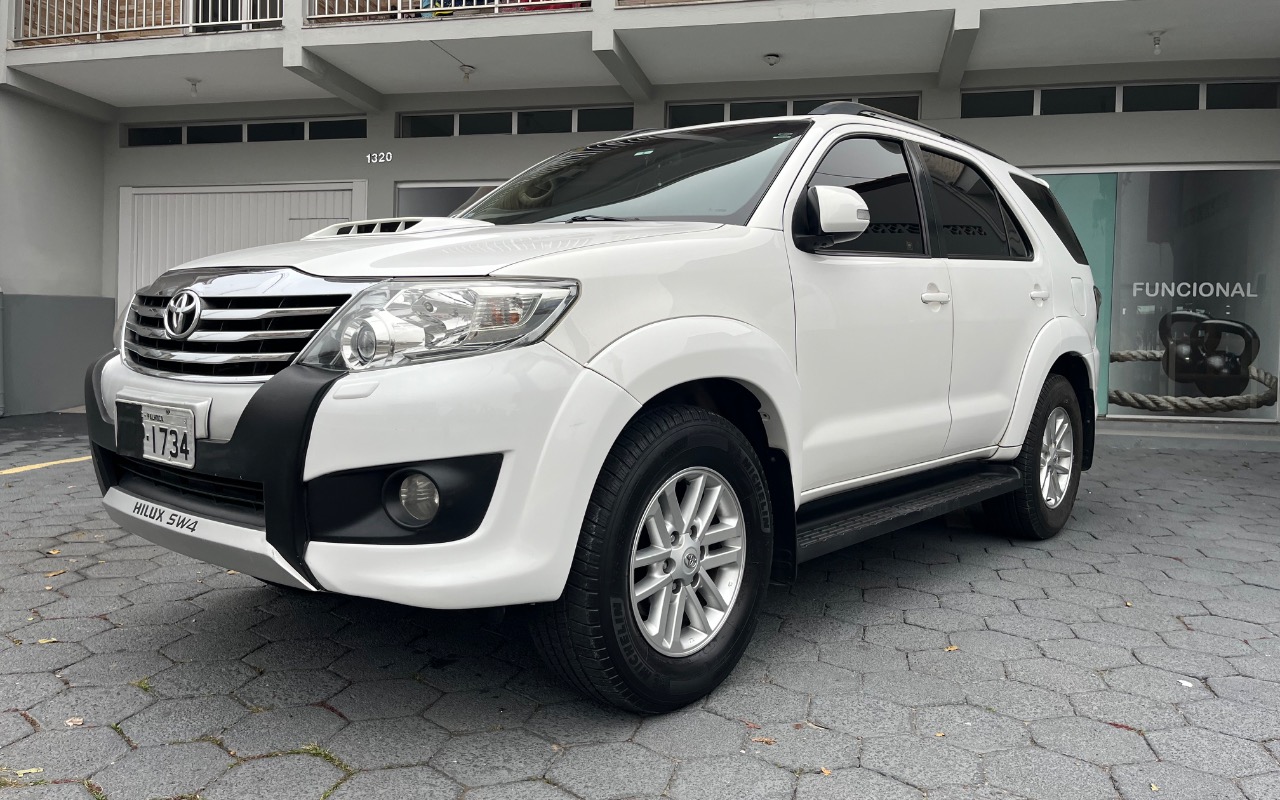 imagem de SRV D4-D 4x4 3.0 TDI Dies. Aut