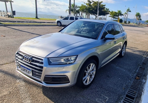 Audi Q5 2018 Cinza — foto 1 de 3