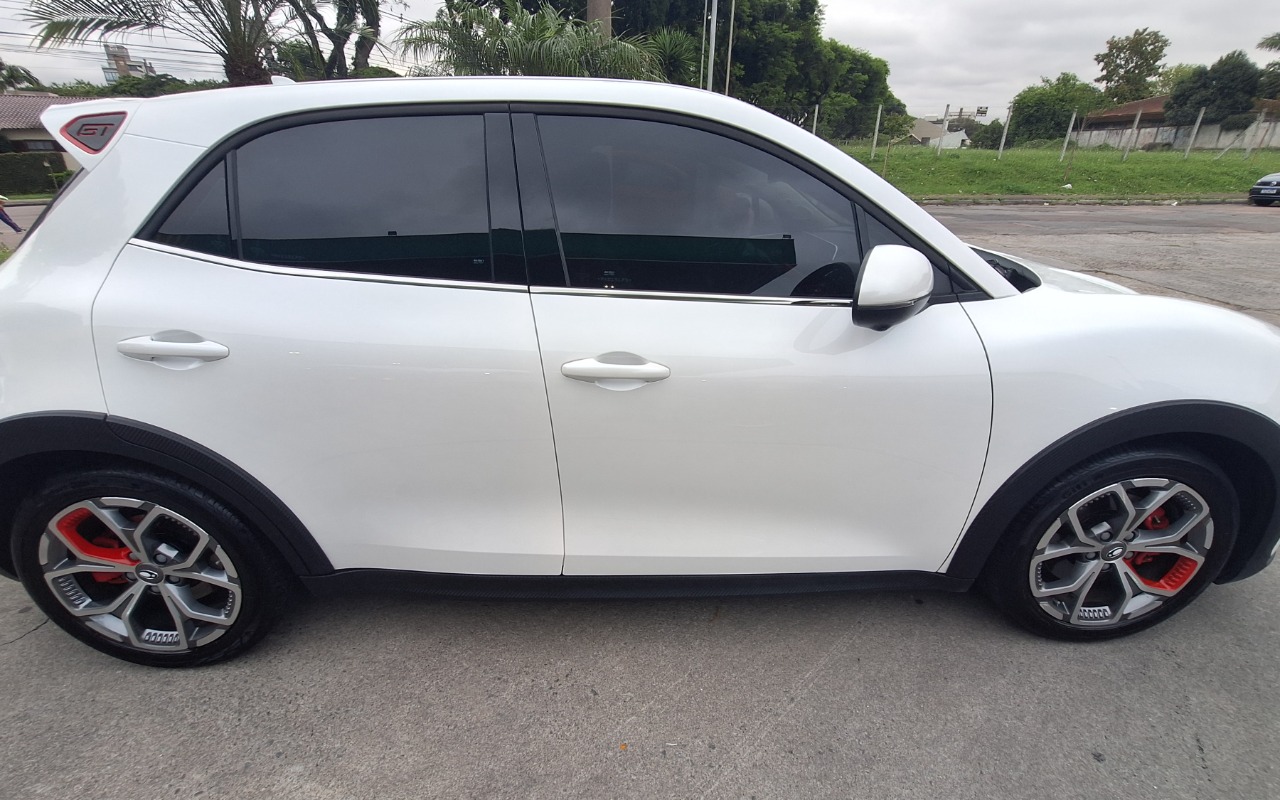 imagem-https://www.socarrao.com.br/sc-vehicle-images-prod/56396/1769989475886-7026300OR_20149300_1762171638_76100.jpg