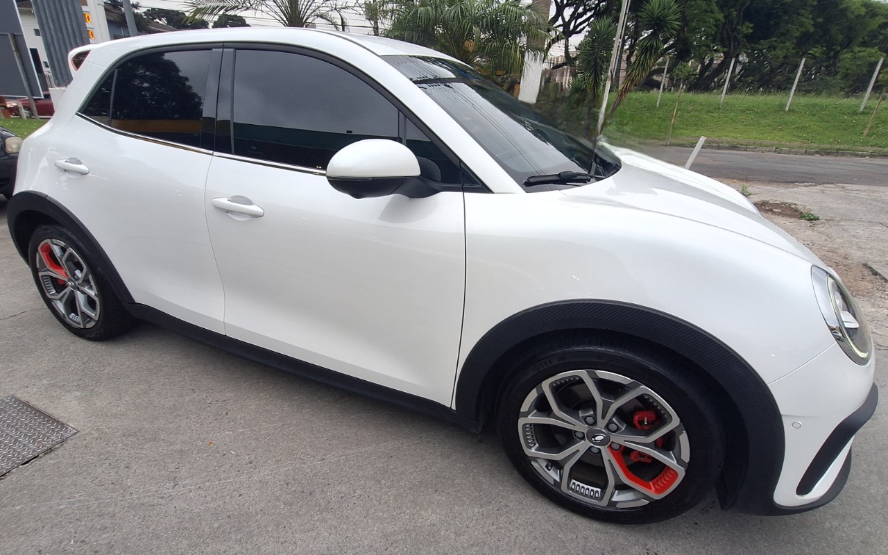 imagem-https://www.socarrao.com.br/sc-vehicle-images-prod/56396/1769989475886-7026300OR_20151500_1762171638_66840.jpg