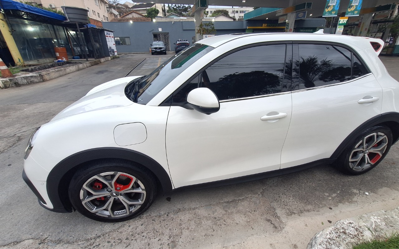 imagem-https://www.socarrao.com.br/sc-vehicle-images-prod/56396/1769989475886-7026300OR_20153800_1762171638_28690.jpg