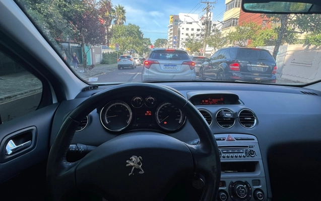 imagem-https://www.socarrao.com.br/sc-vehicle-images-prod/56421/1769989477411-7133256OR_55493600_1765201085_8610.jpg