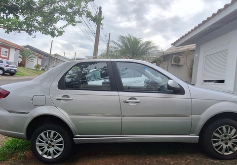 Fiat Siena 2015 Cinza — foto 1 de 3
