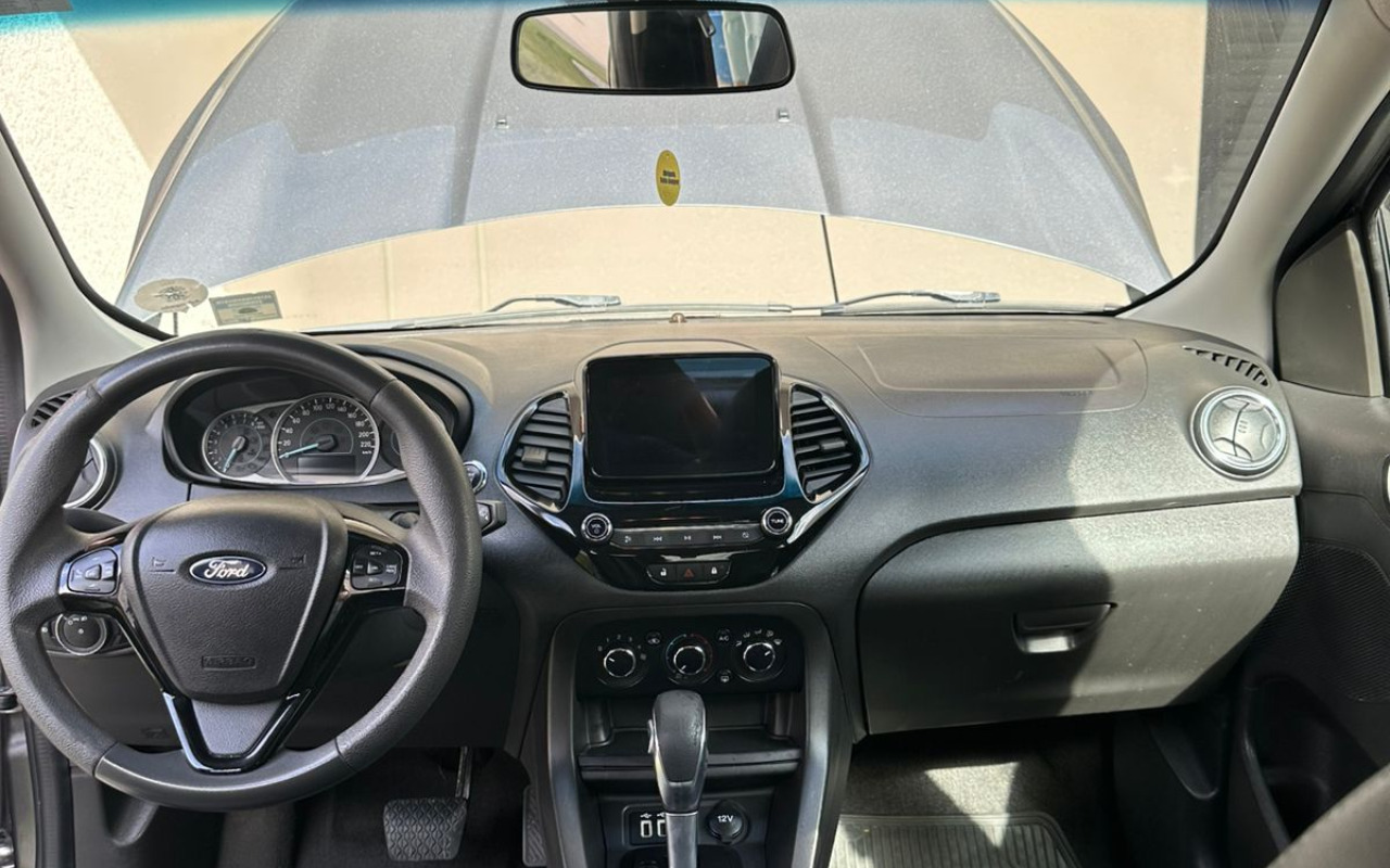 Ford Ka 1.5 Sedan TITANIUM 12V Flex 4p Aut. na cor Cinza em Piraquara / PR - 56486