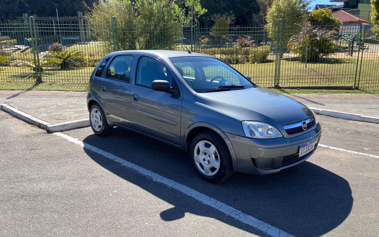 Chevrolet Corsa Hat. Maxx 1.4 8V ECONOFLEX 5p na cor Cinza em Pinhais / PR - 56488