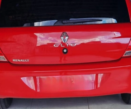 Renault Clio 2013 Vermelho — foto 1 de 3