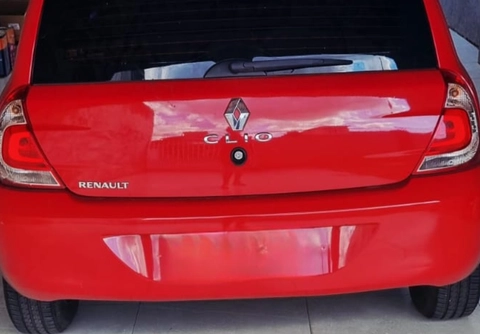 Renault Clio 2013 Vermelho — foto 1 de 3